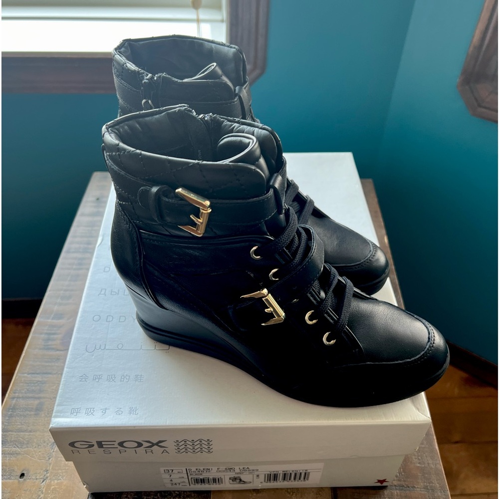 BNWT Geox Respira Eleni Black Wedge Boots